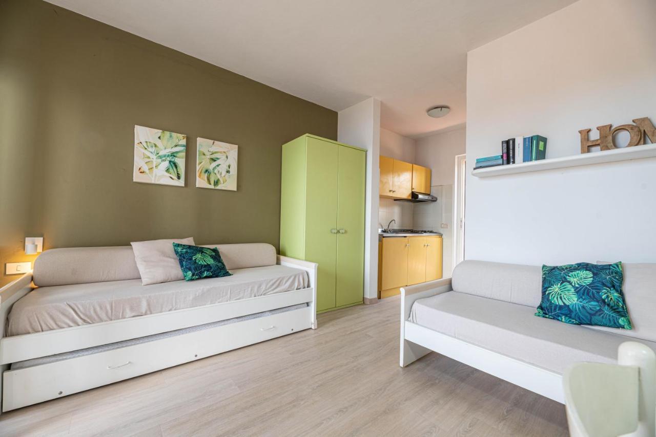 Apartments La Turistica กาโปลิเวรี ภายนอก รูปภาพ